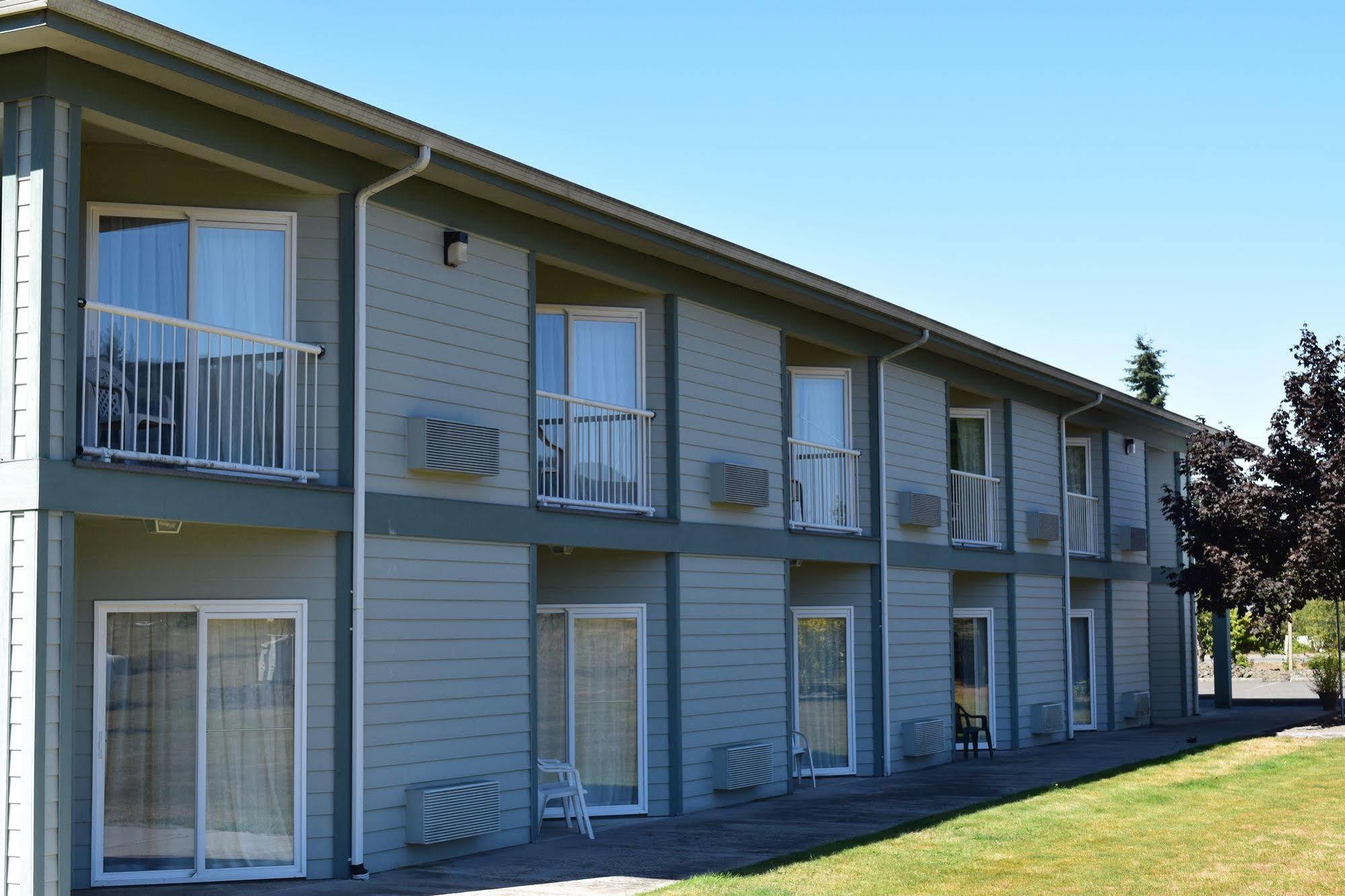 Dew Drop Inn Forks Exterior photo