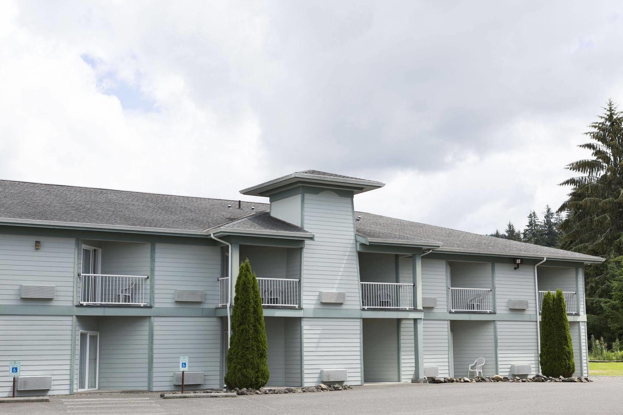 Dew Drop Inn Forks Exterior photo