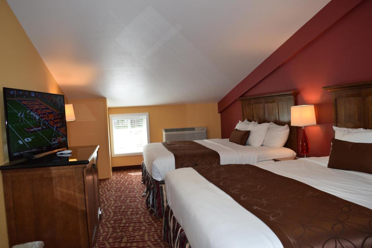 Dew Drop Inn Forks Exterior photo