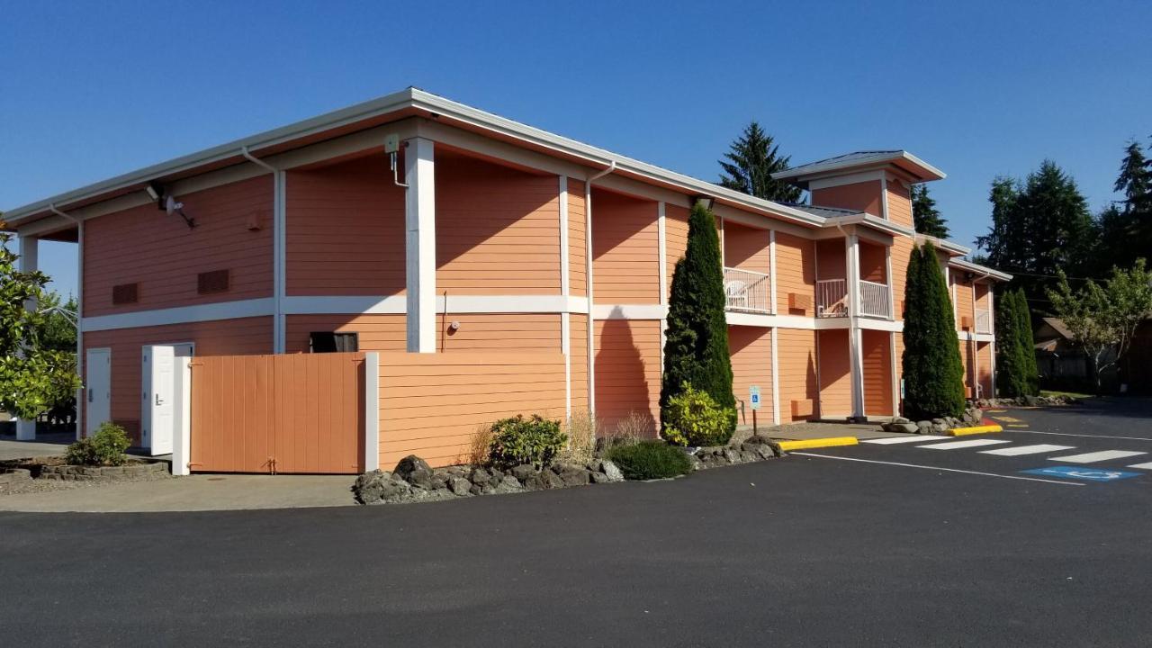 Dew Drop Inn Forks Exterior photo