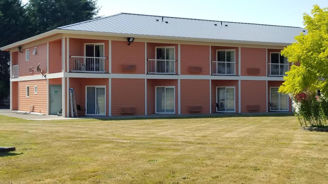 Dew Drop Inn Forks Exterior photo