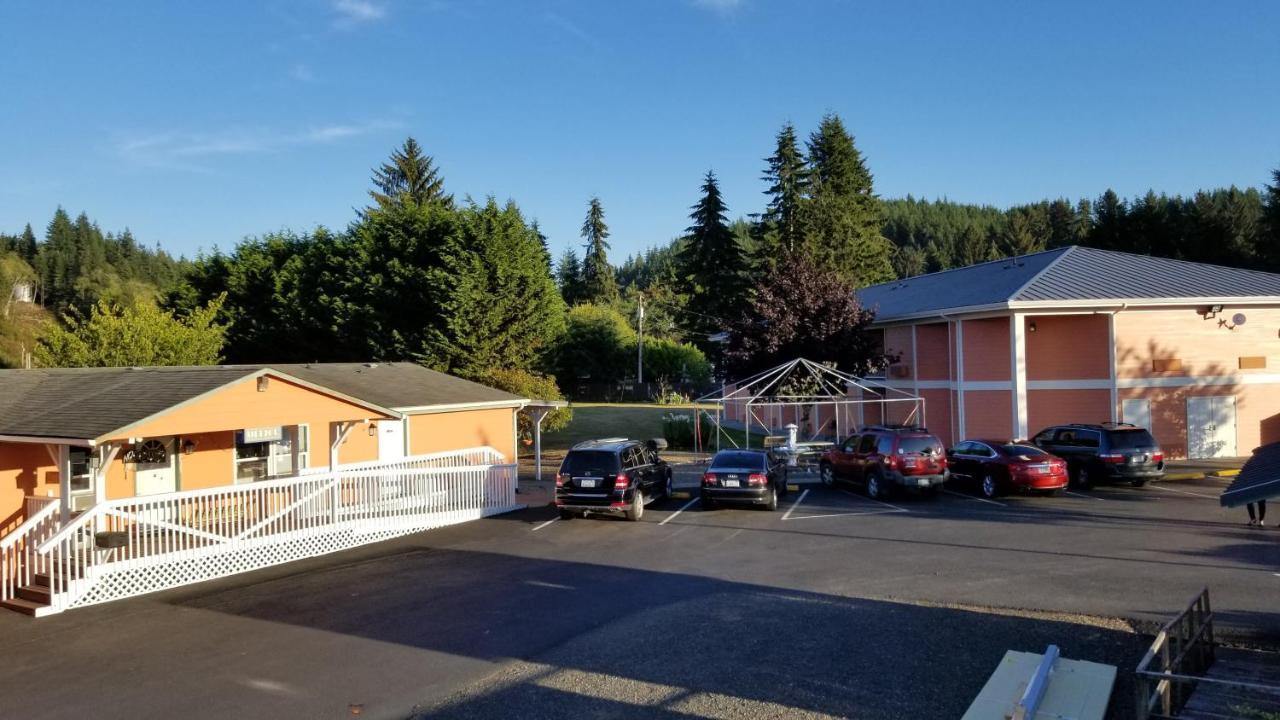 Dew Drop Inn Forks Exterior photo