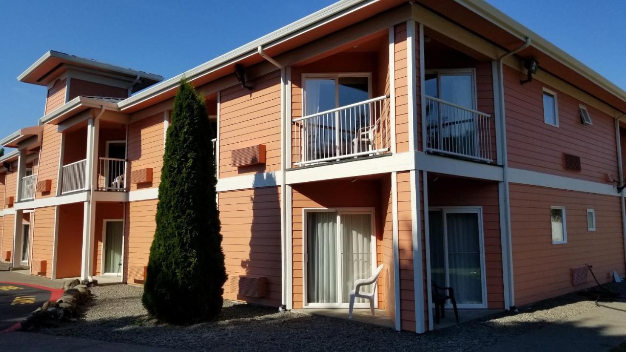 Dew Drop Inn Forks Exterior photo