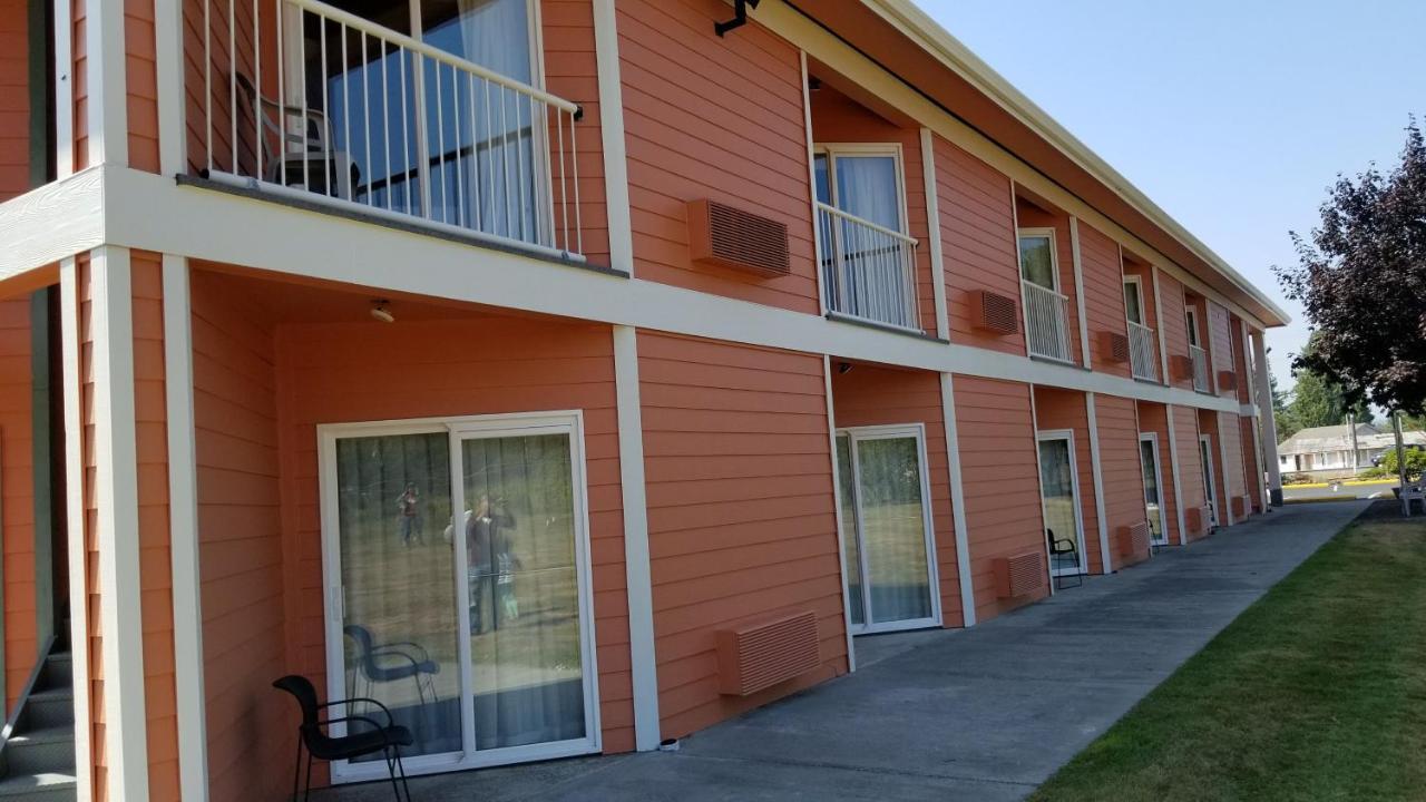 Dew Drop Inn Forks Exterior photo