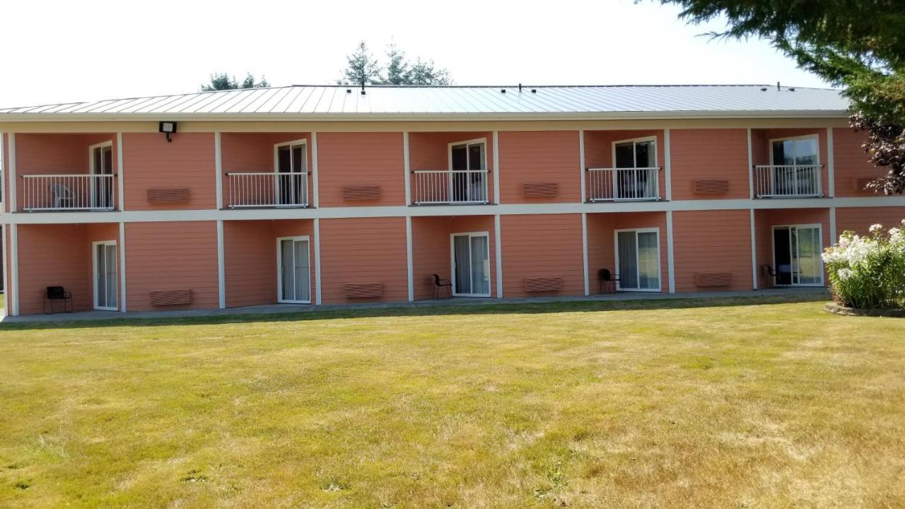 Dew Drop Inn Forks Exterior photo